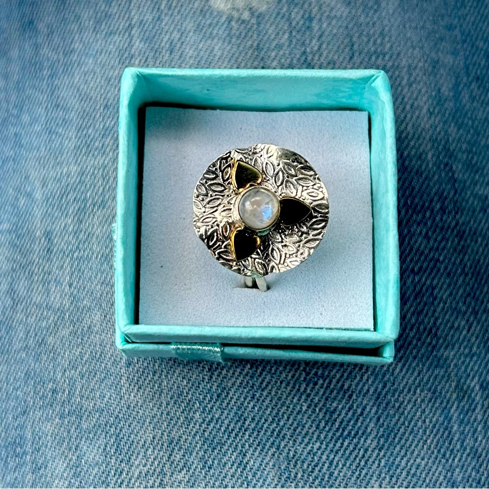 Unique Natural Moonstone Ring! Size 8 - image 5
